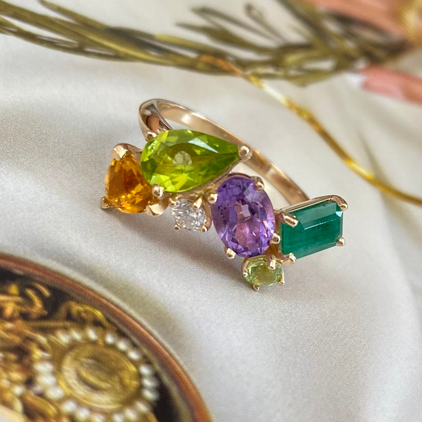 Anillo Familiar | Peridotos - Amatista - Citrino - Esmeralda - Diamante