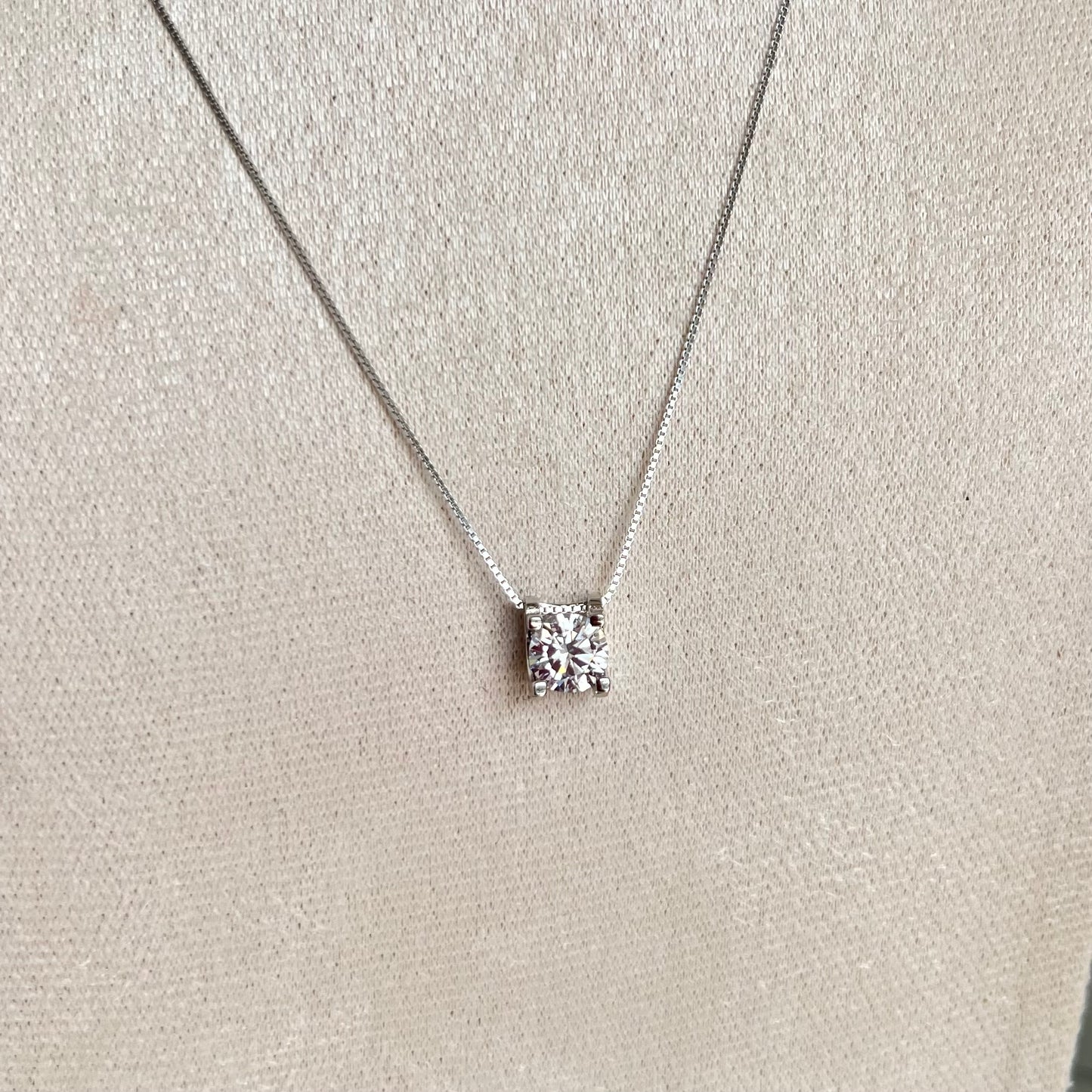 Gargantilla Solitario Plata y Moissanite