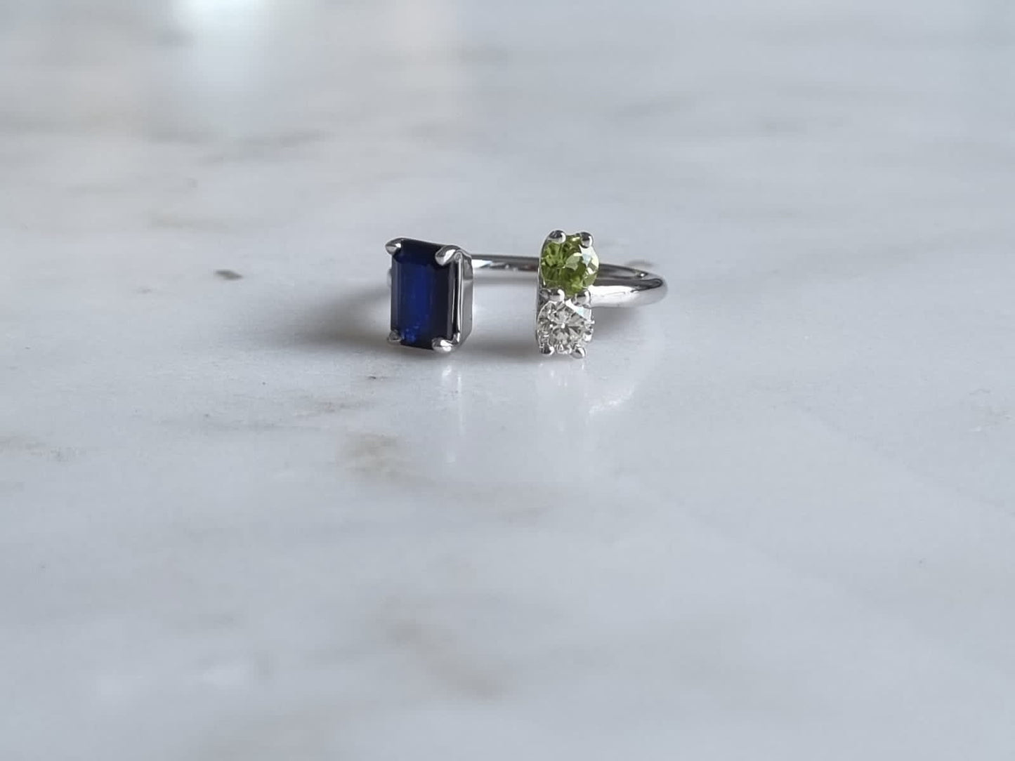 Anillo Familiar |  Zafiro - Diamante - Peridoto