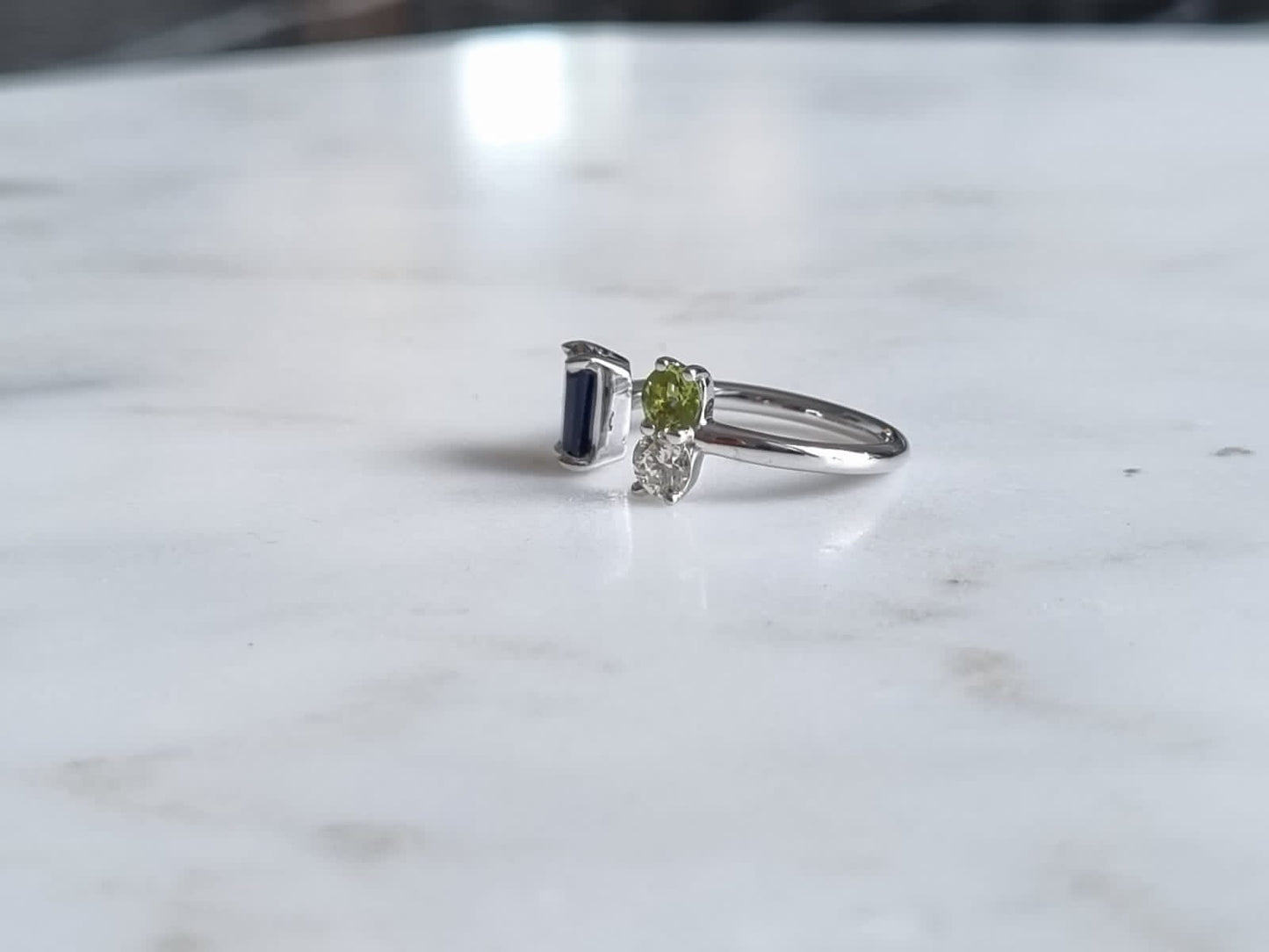 Anillo Familiar |  Zafiro - Diamante - Peridoto