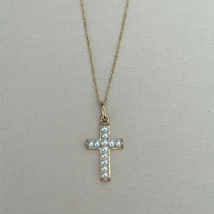 Cruz con Perlas 14k