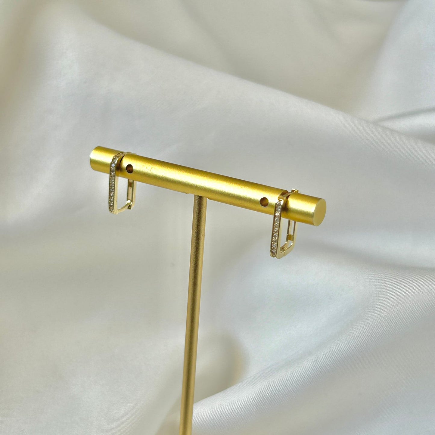 Dainty Rectangular Hoops 10k