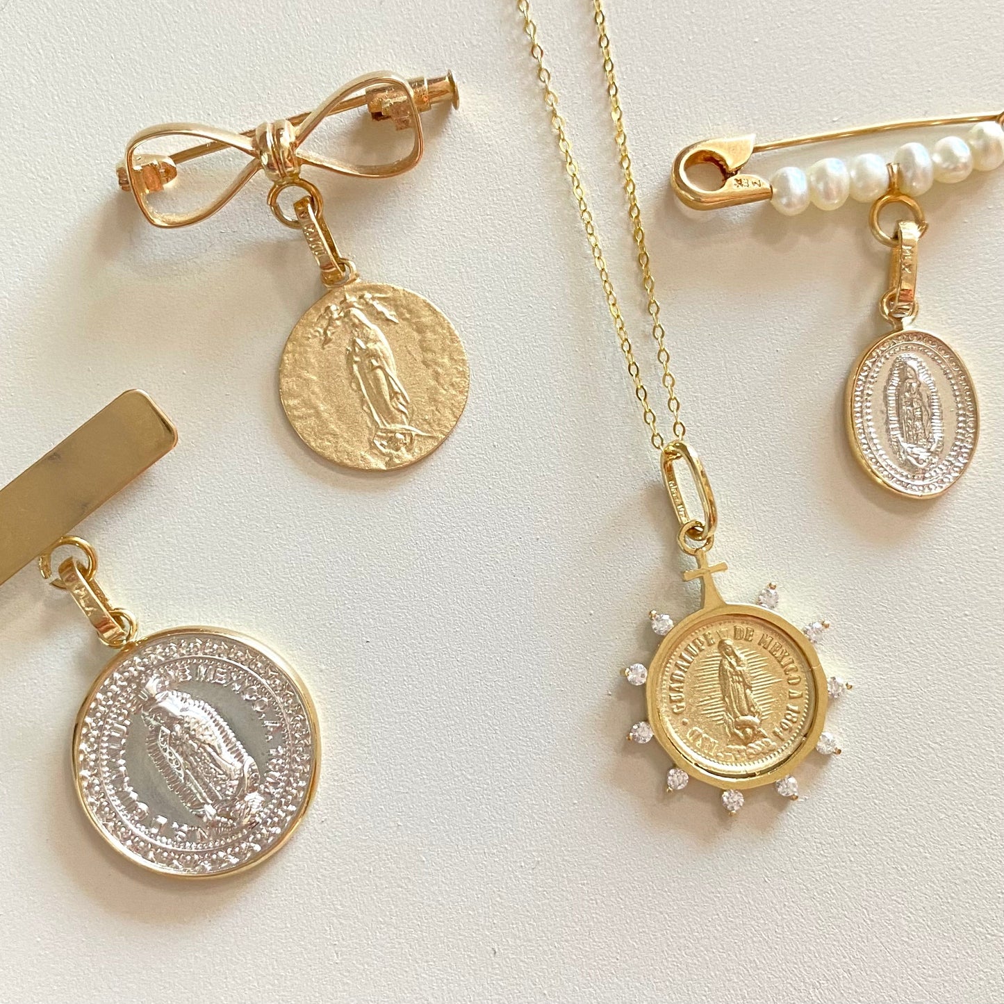 Medalla Plata con Bisel Oro 14K oval