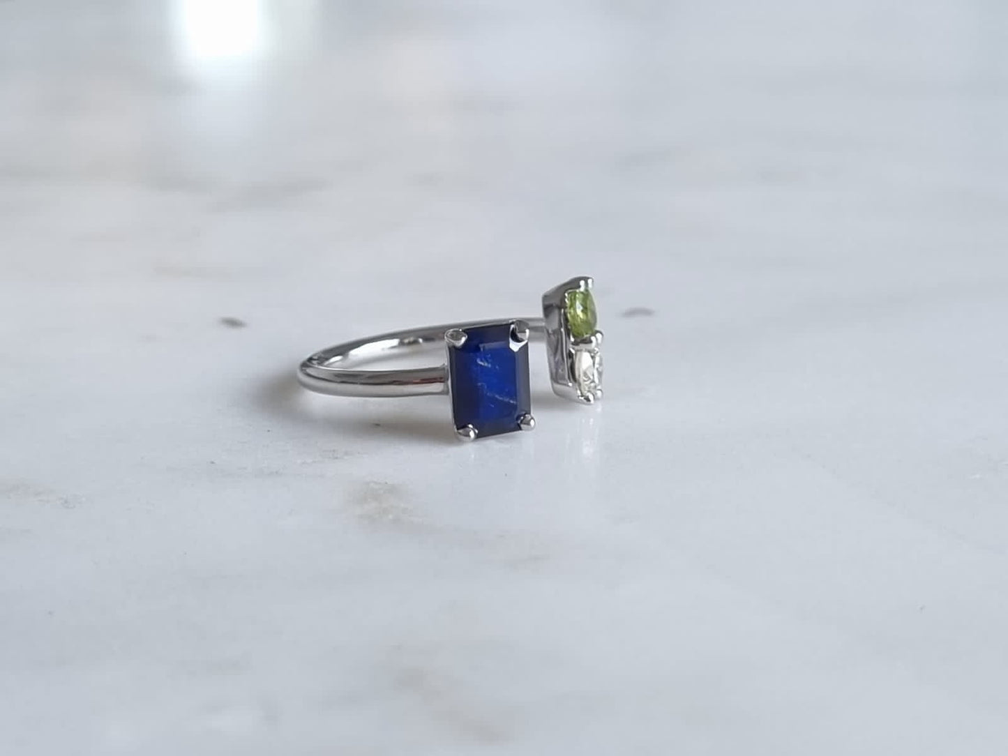 Anillo Familiar |  Zafiro - Diamante - Peridoto