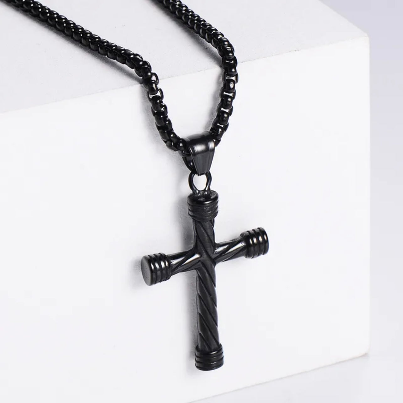 Cruz con Cadena Hombre