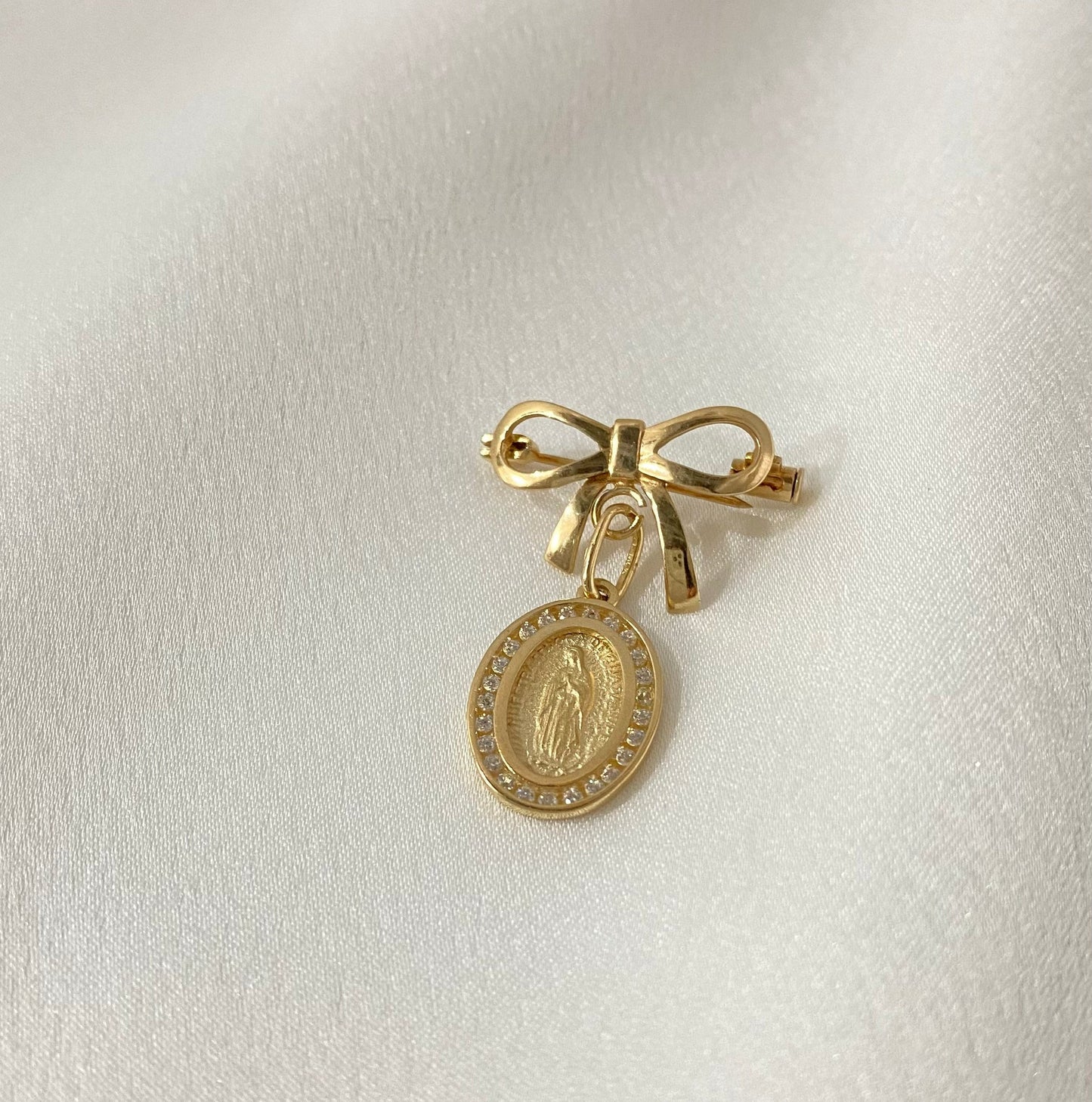 Broche Moño con Colita 14K