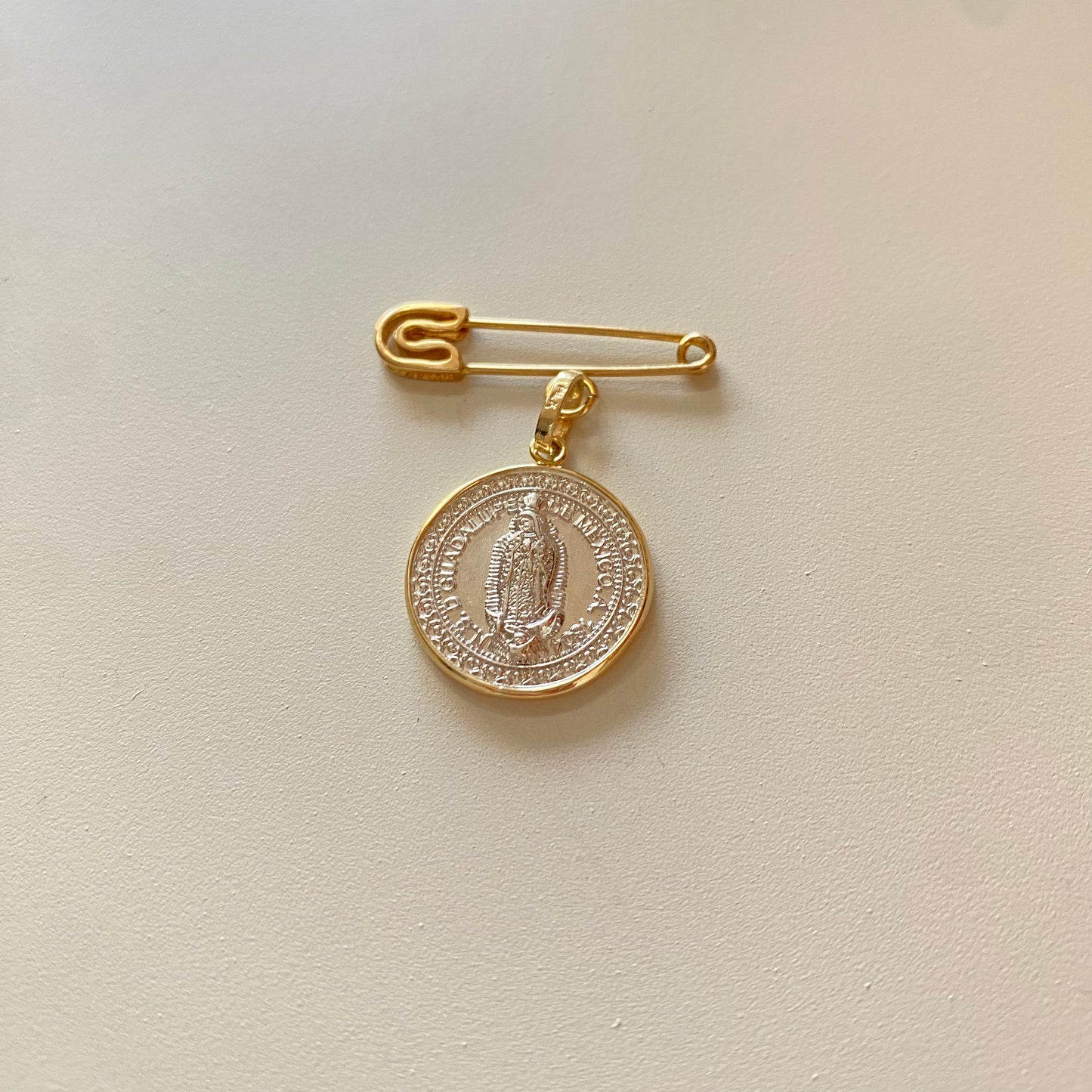 Medalla Plata con Bisel Oro 14K