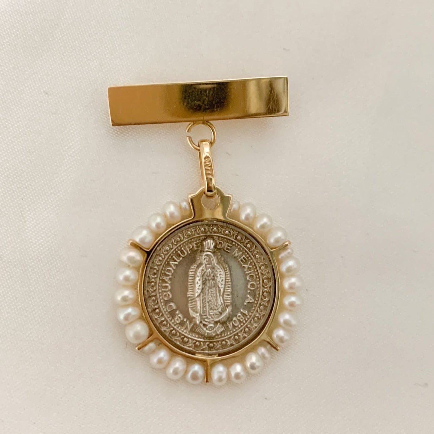 Medalla Plata con Oro 14K y perlas